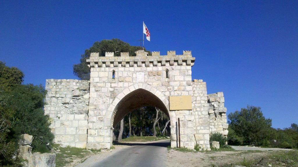 Pearl Of The Valley Hotel Kfar Tavor Exteriör bild