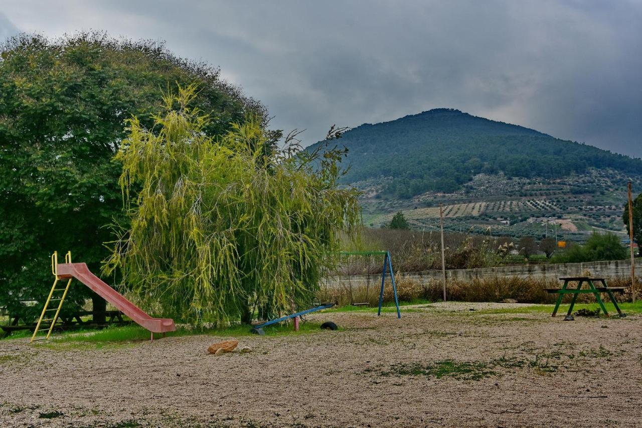Pearl Of The Valley Hotel Kfar Tavor Exteriör bild
