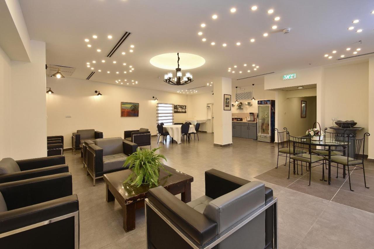 Pearl Of The Valley Hotel Kfar Tavor Exteriör bild