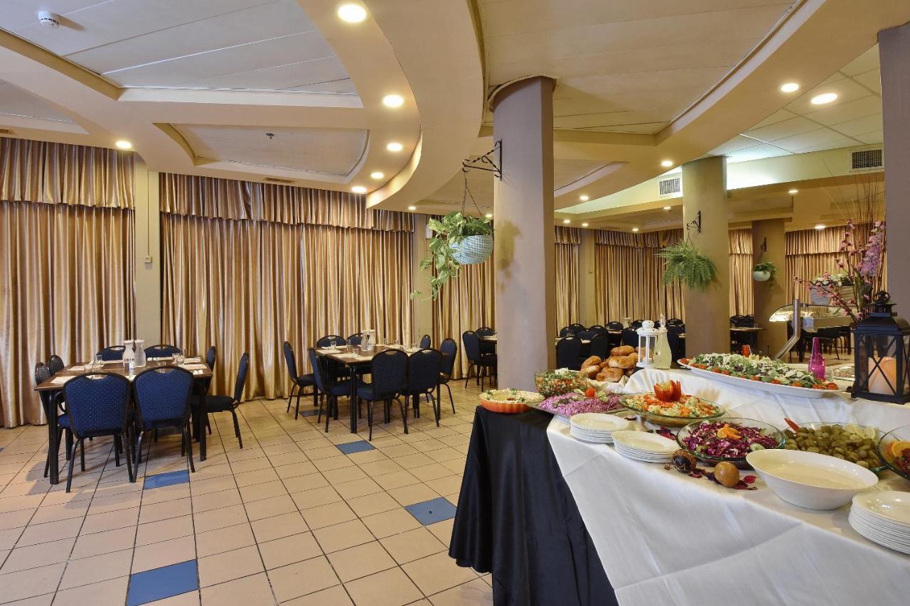 Pearl Of The Valley Hotel Kfar Tavor Exteriör bild